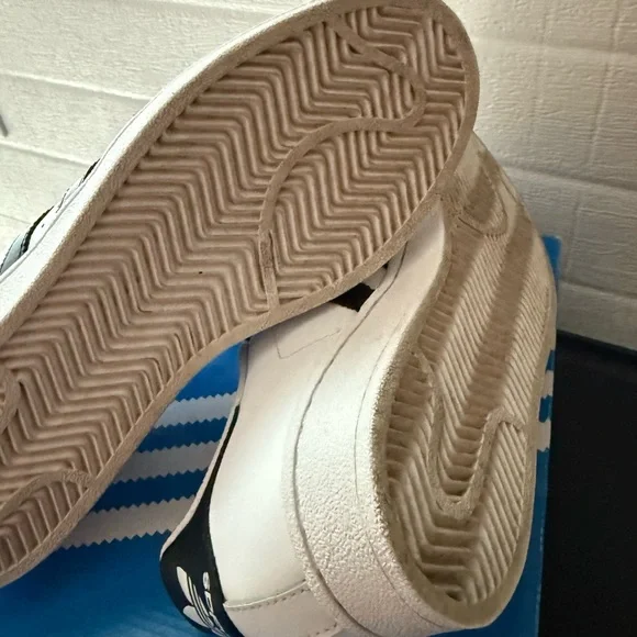 Adidas Superstar White Sneakers with Black Stripes - Picture 5 of 5